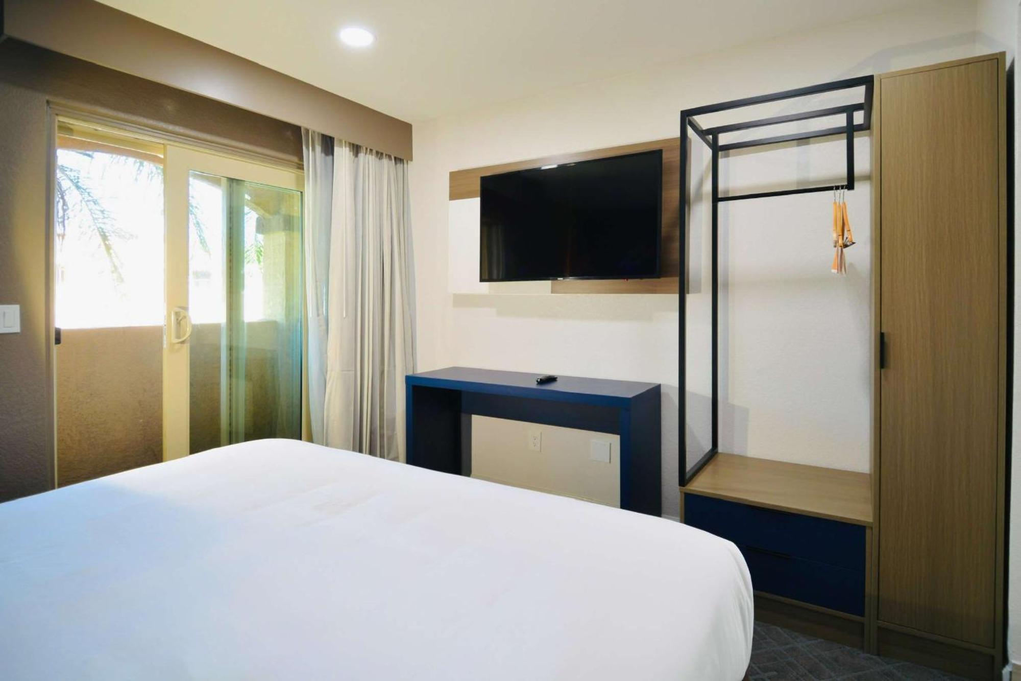 Comfort Inn & Suites Moreno Valley Near March Air Reserve Base Εξωτερικό φωτογραφία